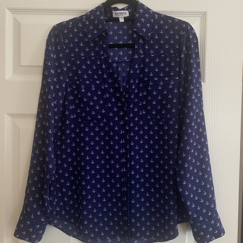Anchor Button Up